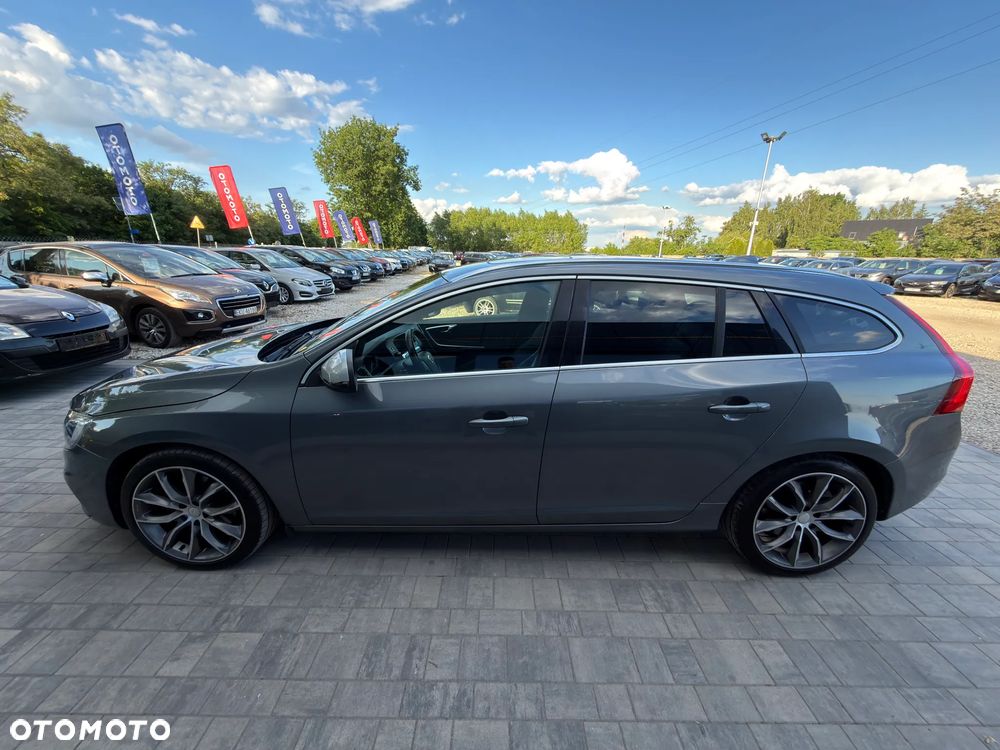 Volvo V60 D3 Drive-E R-Design Momentum - 21
