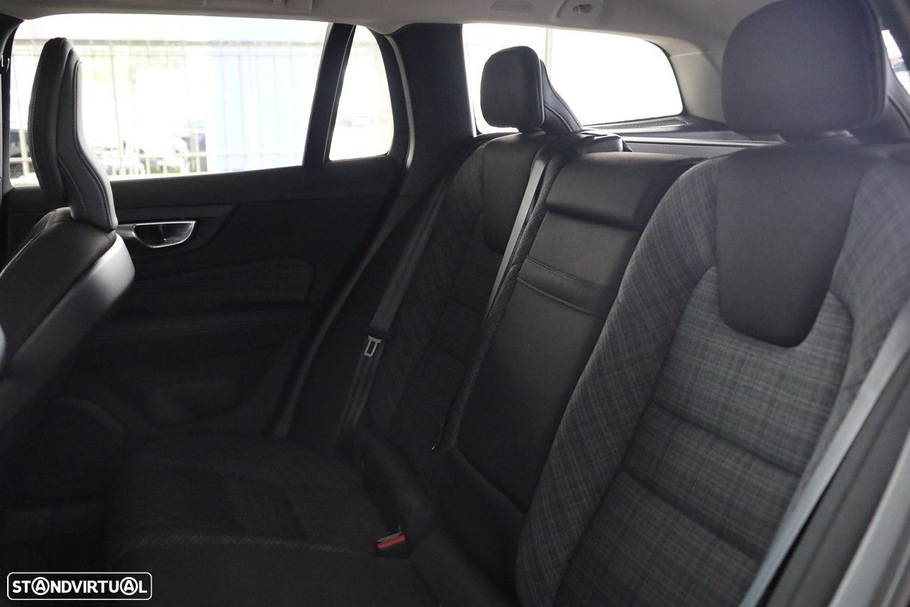 Volvo V60 2.0 T6 AWD TE Core - 9