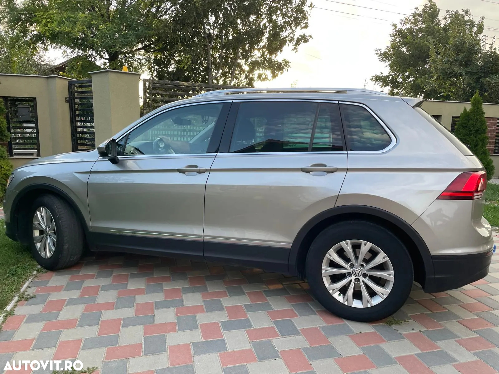 Volkswagen Tiguan 2.0 TDI DPF Trendline - 3