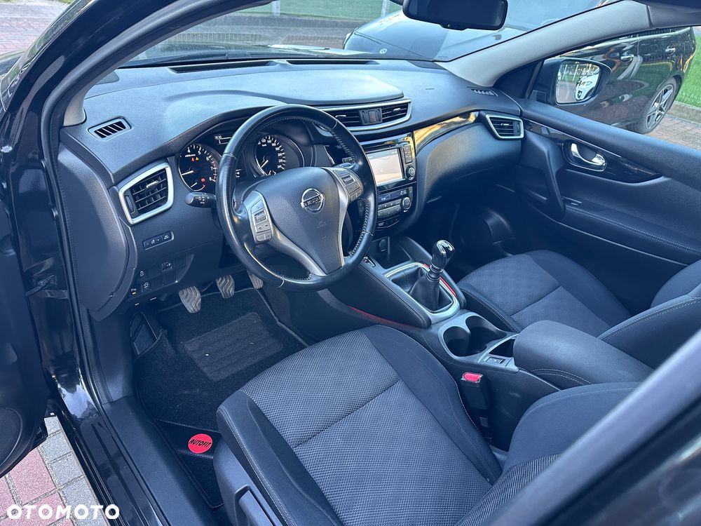 Nissan Qashqai 1.2 DIG-T N-Connecta EU6 - 17