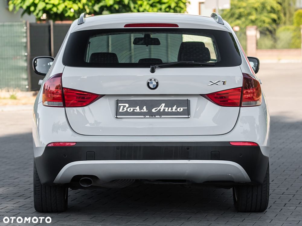 BMW X1 sDrive18d xLine - 12