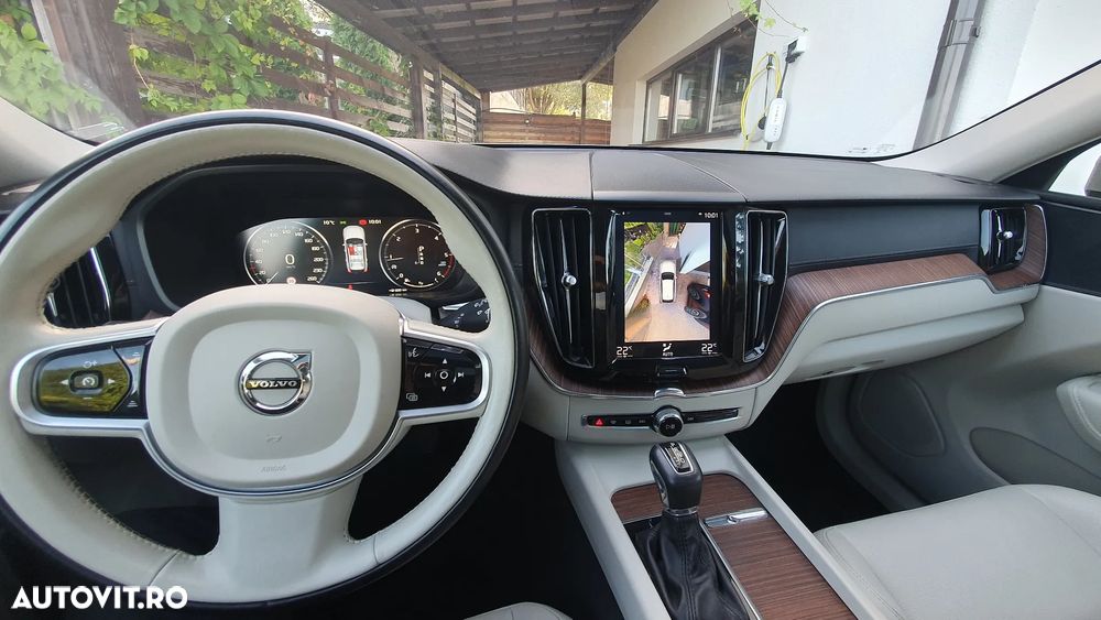Volvo XC 60 D5 AWD Geartronic Inscription - 8