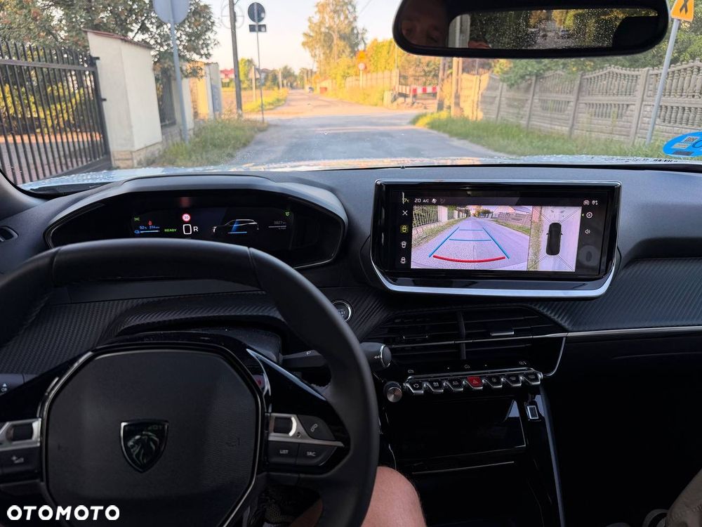 Peugeot 2008 54kWh Allure - 16