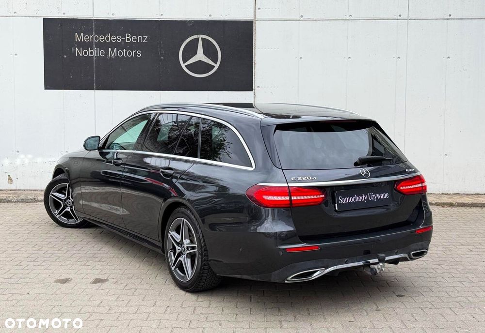 Mercedes-Benz Klasa E 220 d 4-Matic AMG/Avantgarde - 16