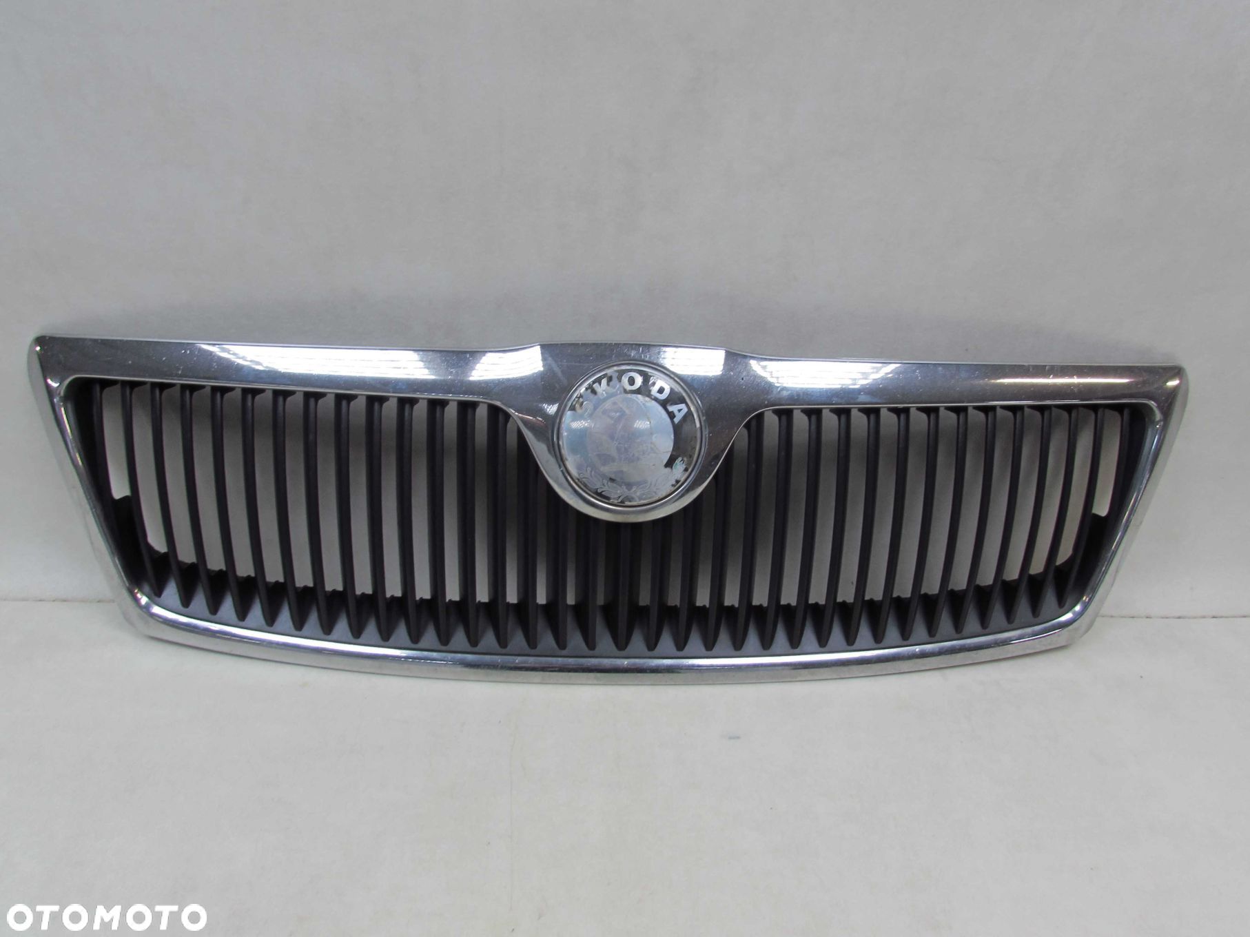 SKODA OCTAVIA II 04-08 ATRAPA CHLODNICY GRILL1Z0853668 - 1
