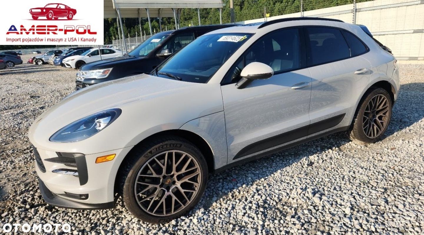 Porsche Macan - 1