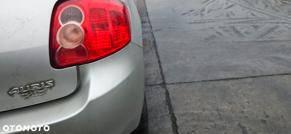 TOYOTA AURIS E15 2.0 D4D 1AD-FTV 06-09 -KLAPA BAGAŻNIKA 1C0 - 15
