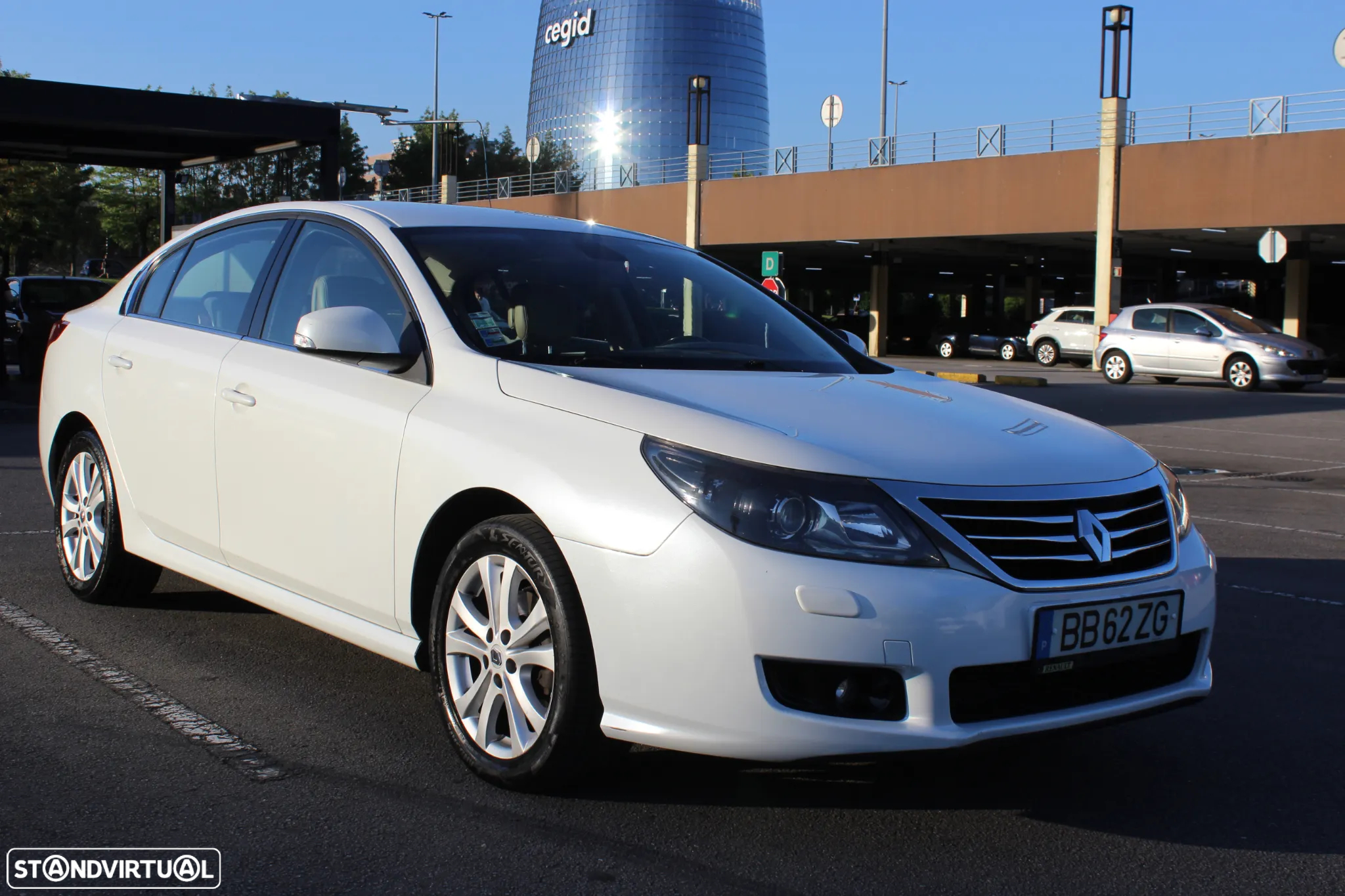 Renault Latitude dCi 175 FAP Aut. - 8