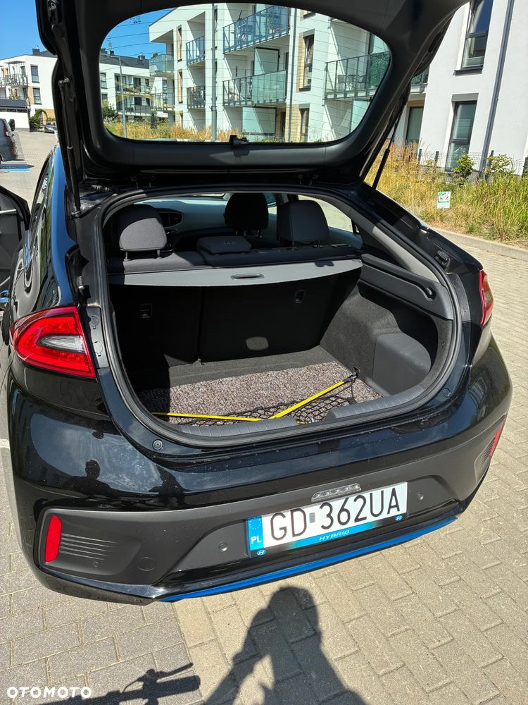Hyundai IONIQ Hybrid Business - 15
