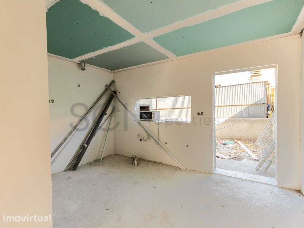 Moradia T3 com terraço | Quinta do Conde - Grande imagem: 2/21