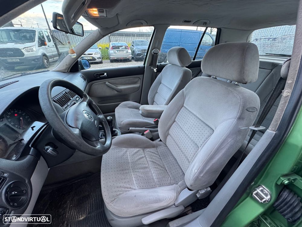 VW Golf 1.9 TDi Confortline AC - 9