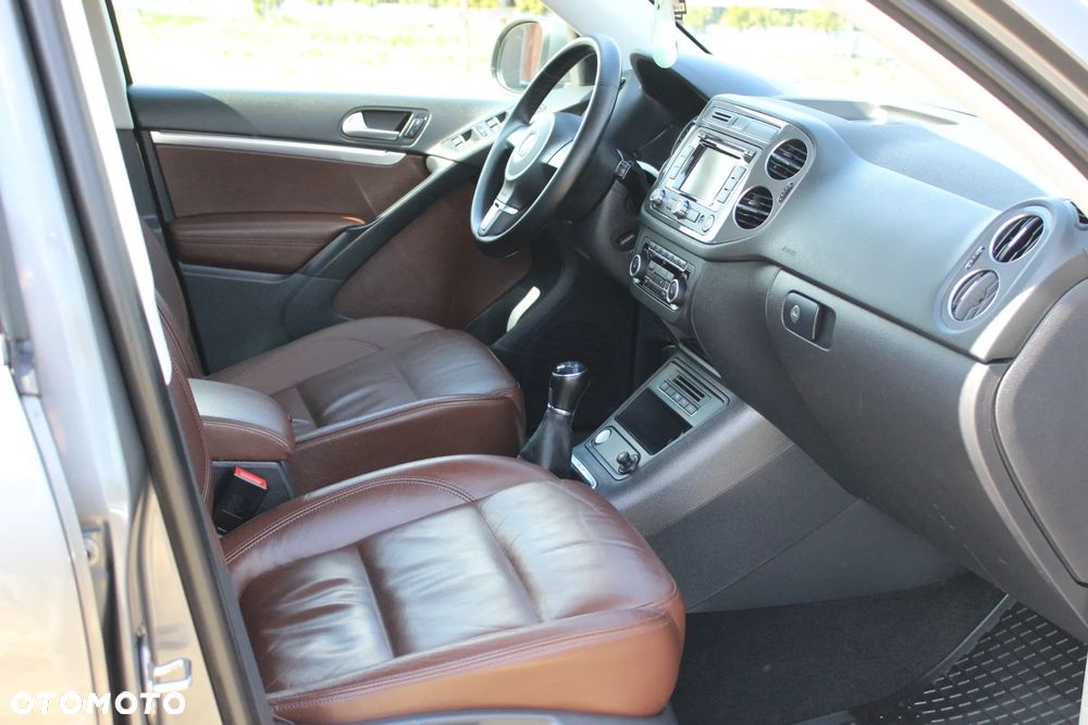 Volkswagen Tiguan 2.0 TDI DPF 4Motion BlueMotion Technology Lounge Sport & Style - 19