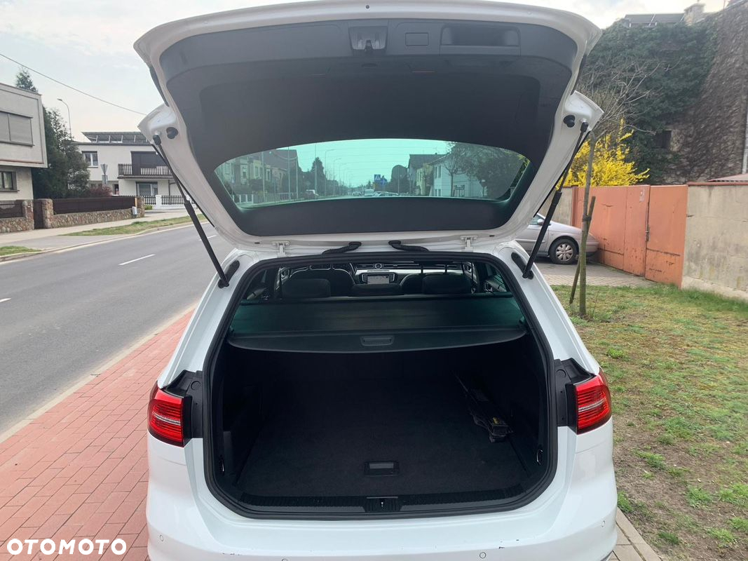 Volkswagen Passat - 26