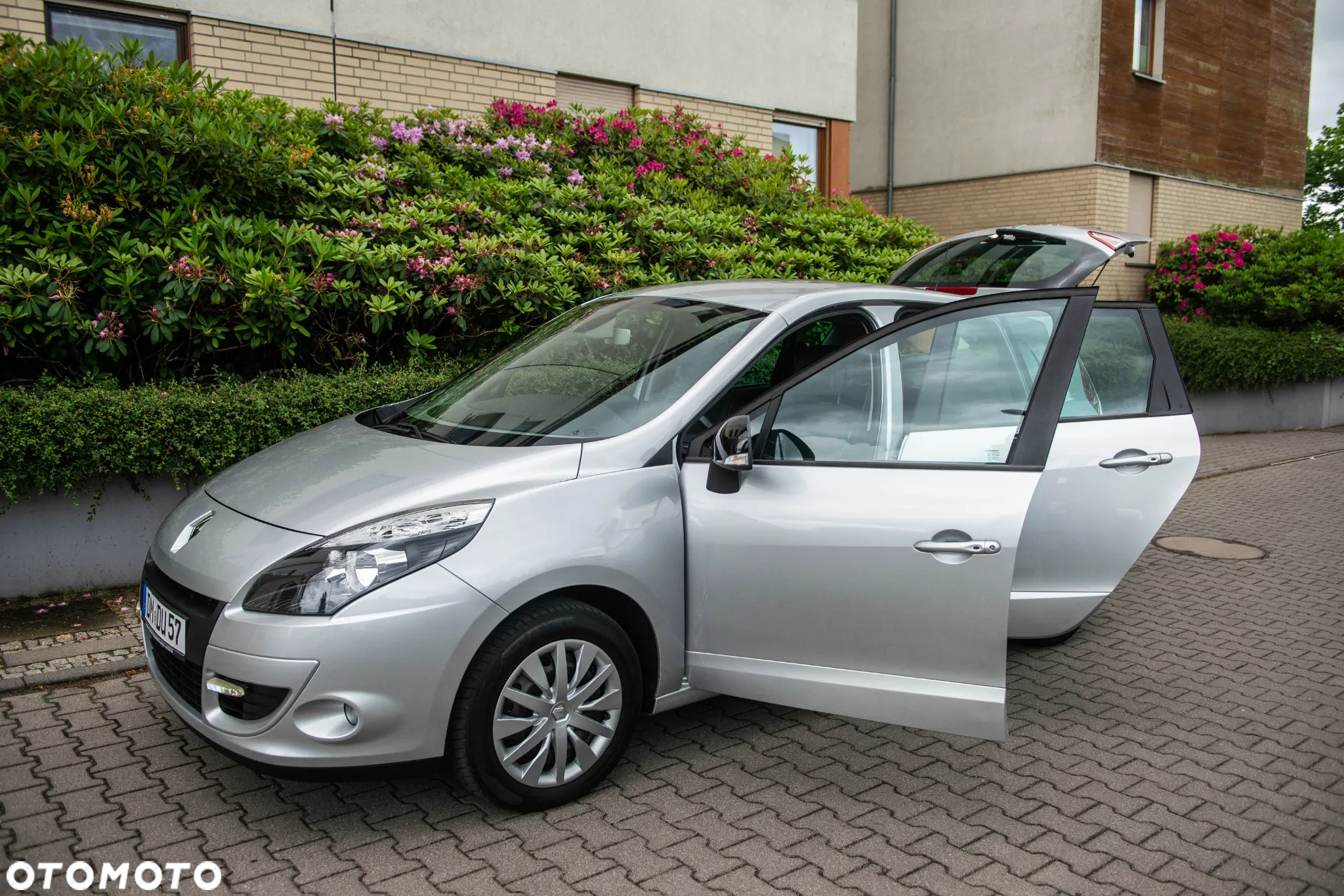 Renault Scenic 1.9 dCi Emotion Plus - 11