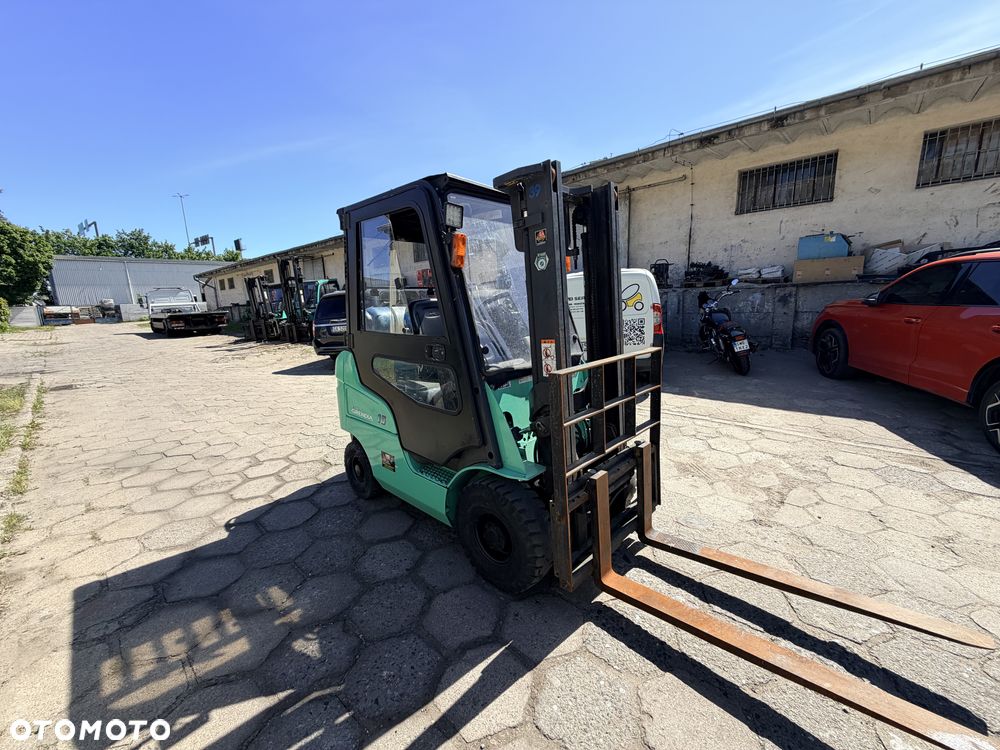Mitsubishi FG15N - 4