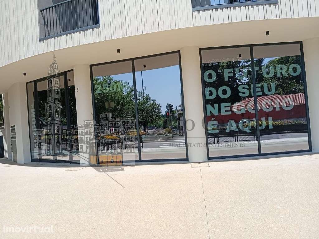 EXCELENTE ESPAÇO COMERCIAL PARA ARRENDAR CENTRO DO PORTO - Grande imagem: 3/21