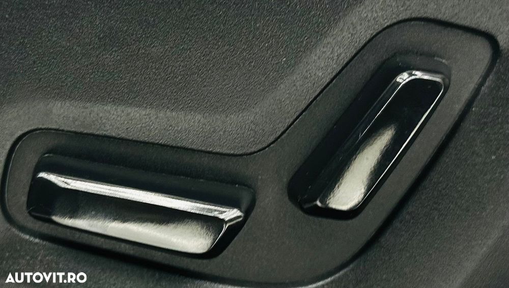 Volvo XC 60 B4 D Plus Bright - 38