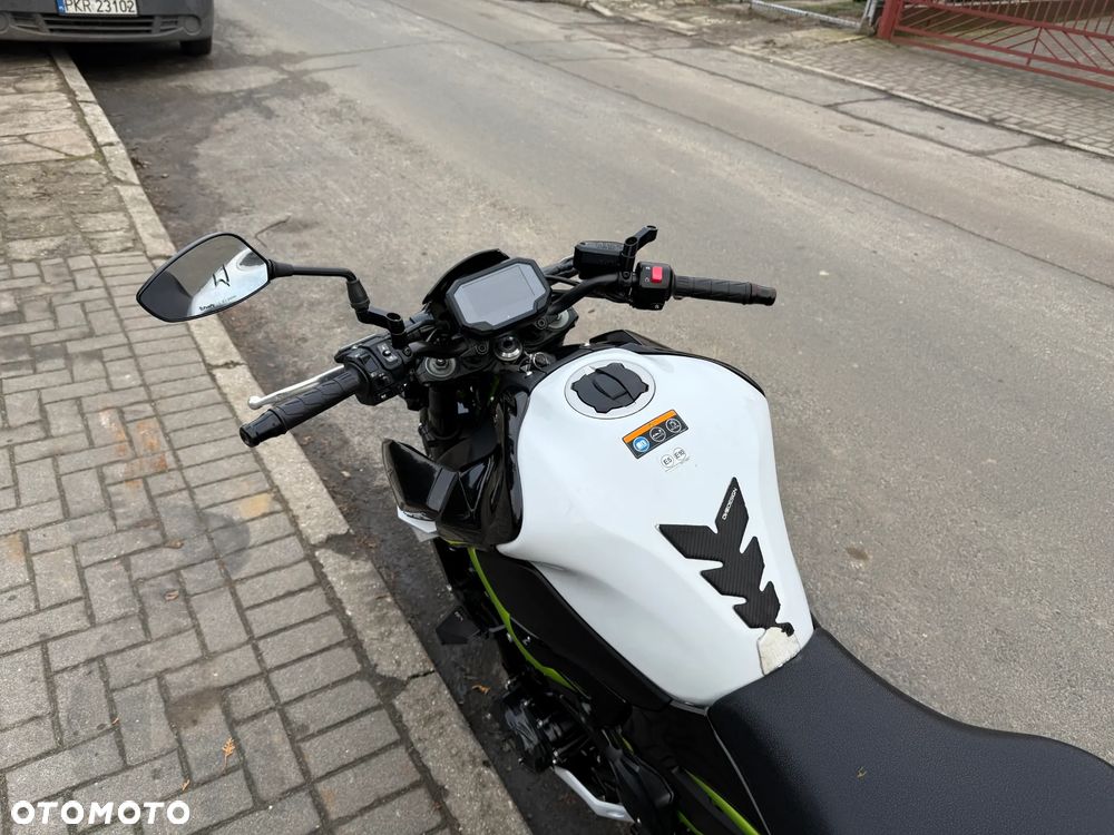 Kawasaki Z 900 - 8
