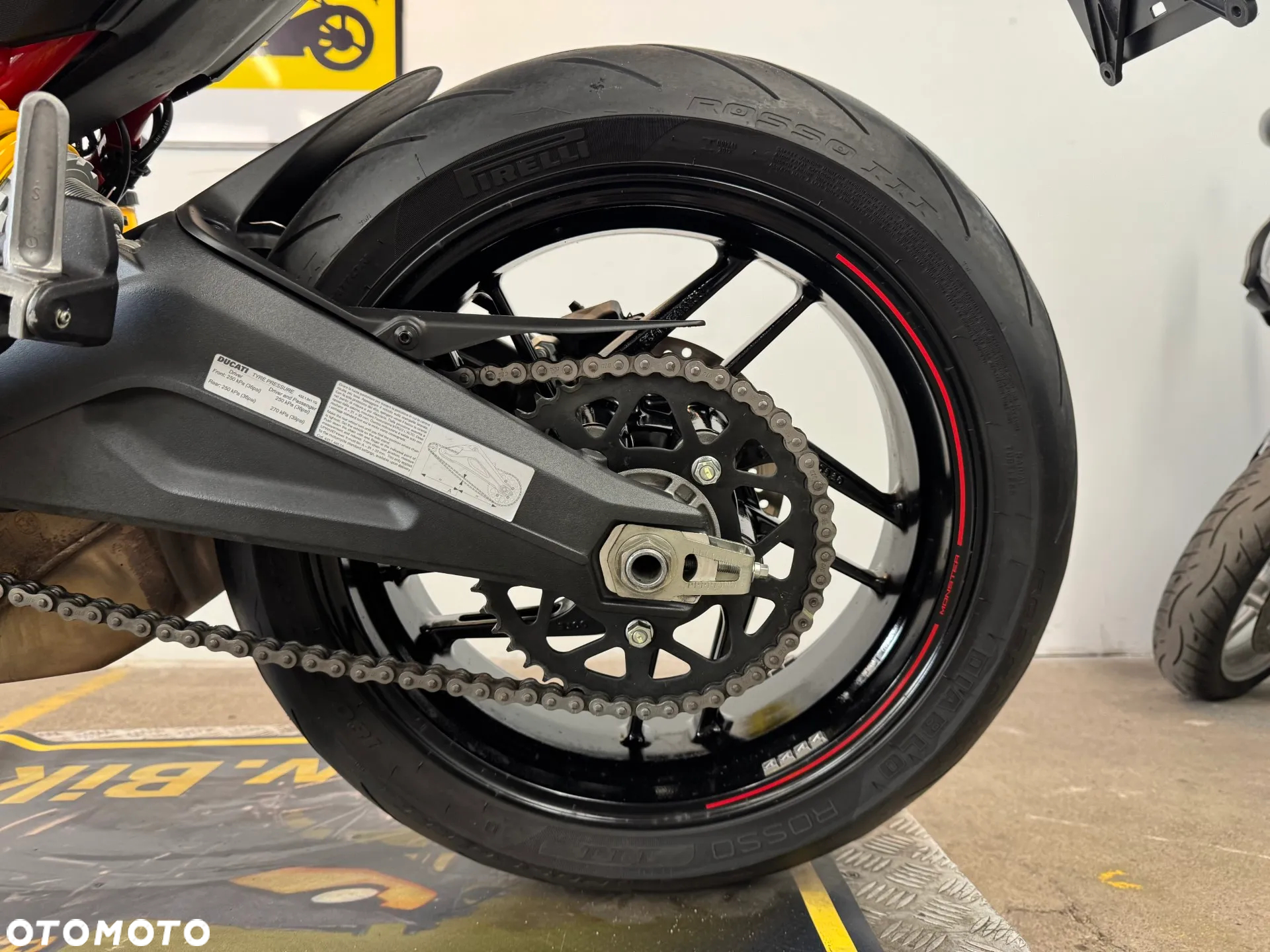 Ducati Monster - 25