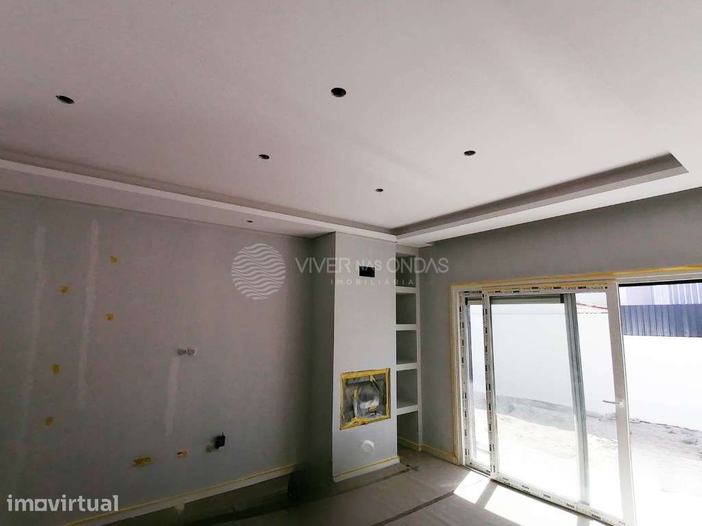 Oferta da Escritura | Moradia T3+1 Térrea com 307 m² em Fernão Ferro - Grande imagem: 5/36