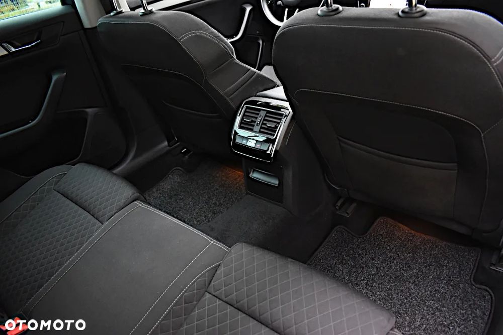 Skoda Superb 1.6 TDI Style - 36