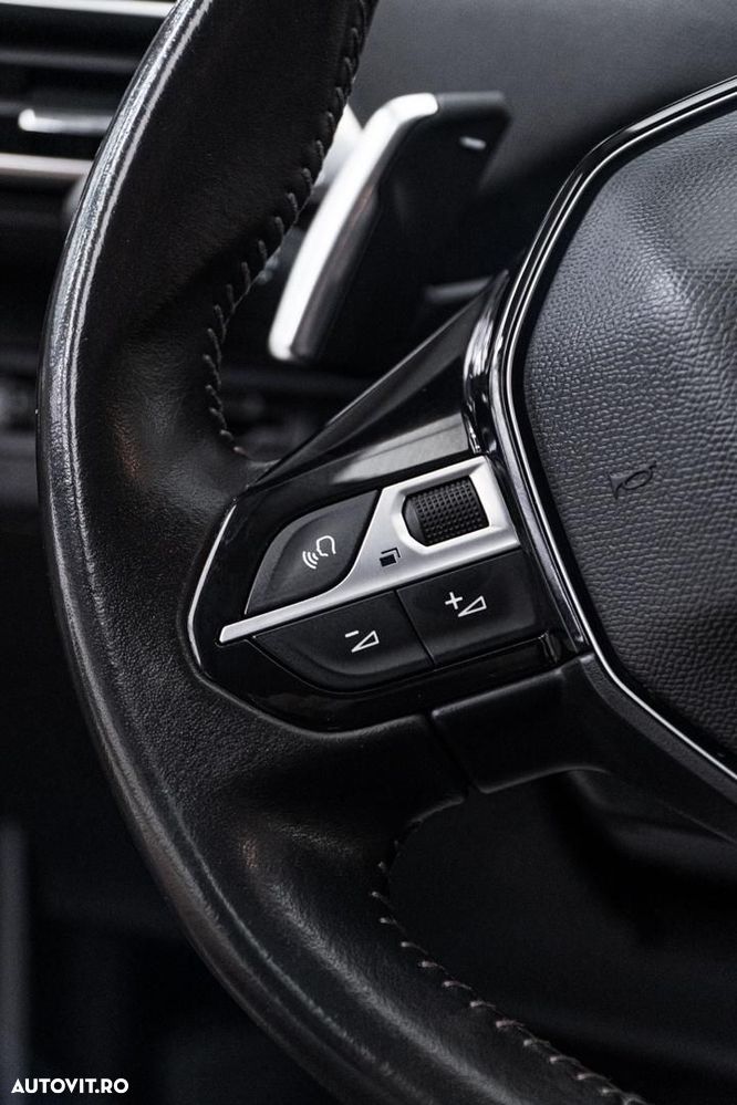 Peugeot 5008 PureTech 130 EAT8 Stop & Start Allure Pack - 16
