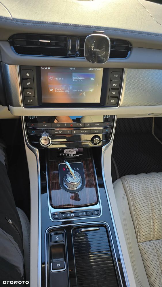 Jaguar XF 2.0 i4D Prestige - 9