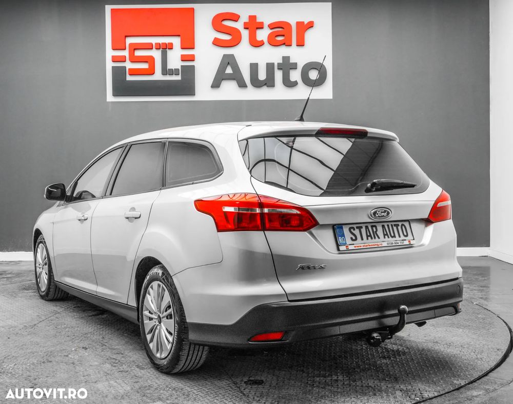 Ford Focus 1.6 TI-VCT Powershift Titanium - 4