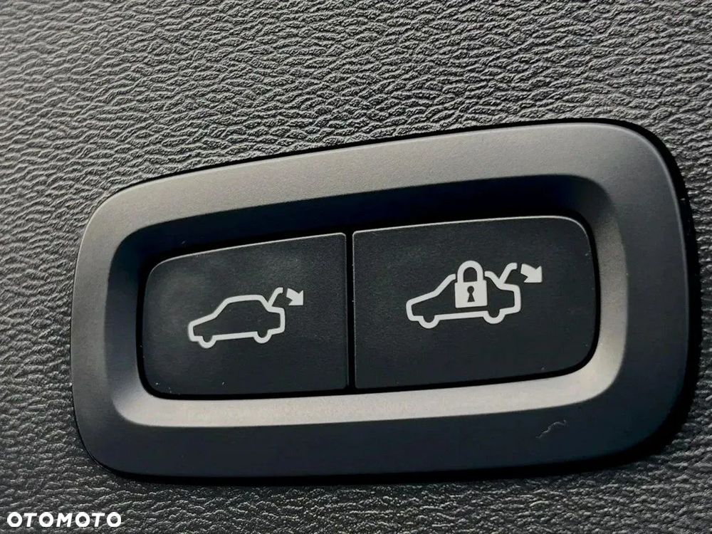 Volvo XC 40 - 31