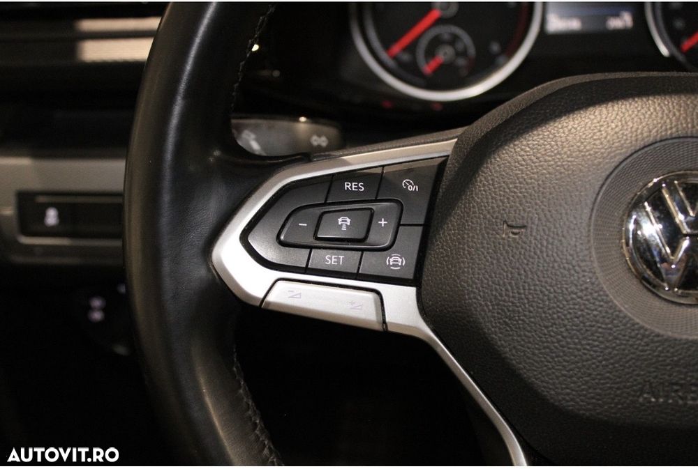 Volkswagen Multivan - 22