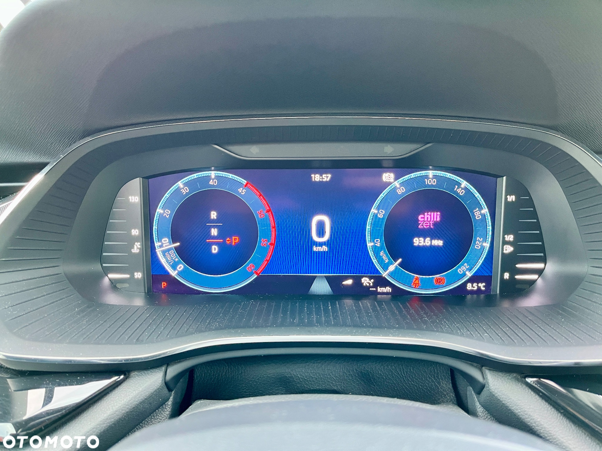 Skoda Octavia Combi 2.0 TDI DSG Premium Edition - 24