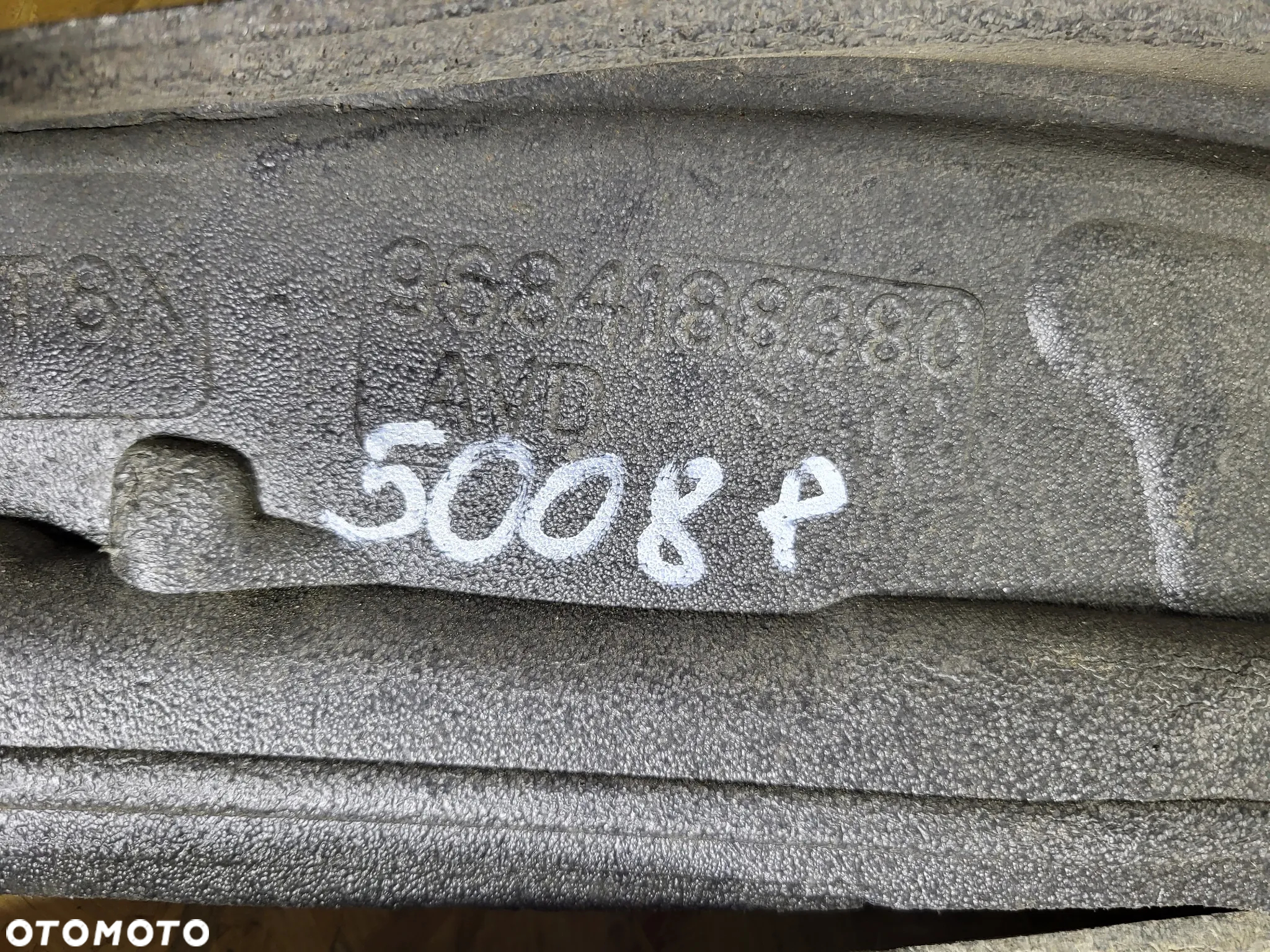 Wygłuszenie błotnika prawe przednie Peugeot 3008 5008 - 2