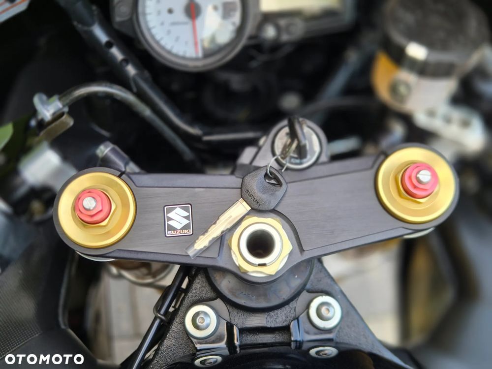 Suzuki GSX-R - 16
