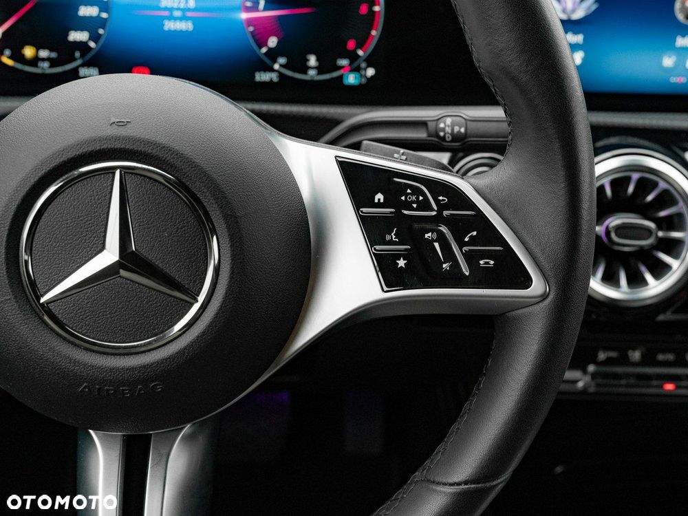 Mercedes-Benz Klasa A 200 d Progressive 8G-DCT - 18