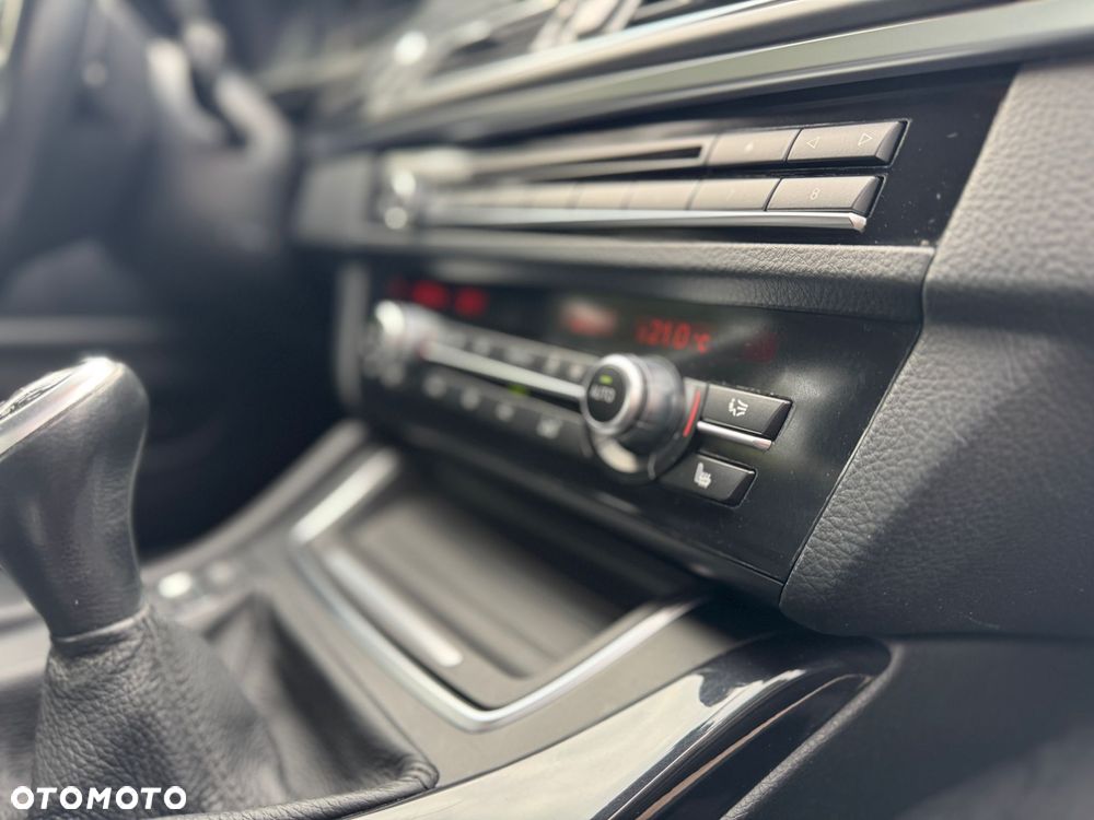 BMW Seria 5 520d - 14