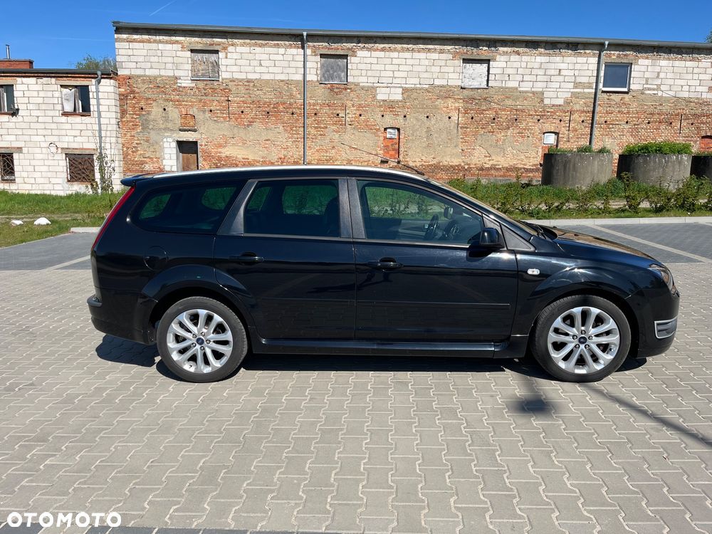 Ford Focus 2.0 TDCi DPF Sport - 4
