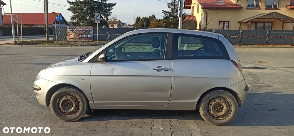 Lancia Ypsilon 1.2 8v - 2