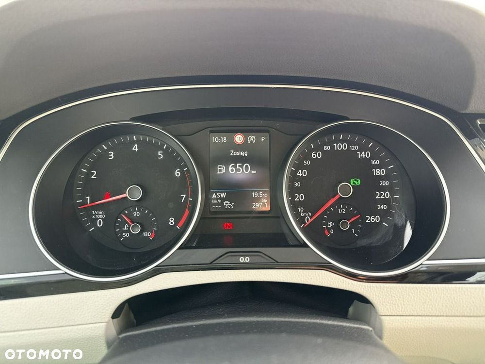 Volkswagen Passat 2.0 TSI Elegance DSG - 26