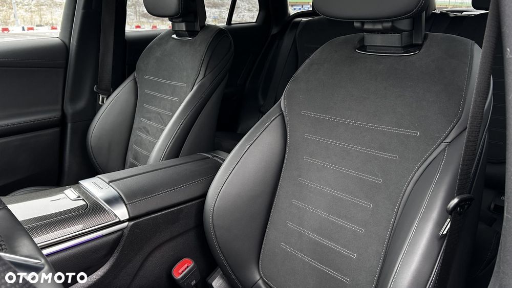 Mercedes-Benz GLC - 12