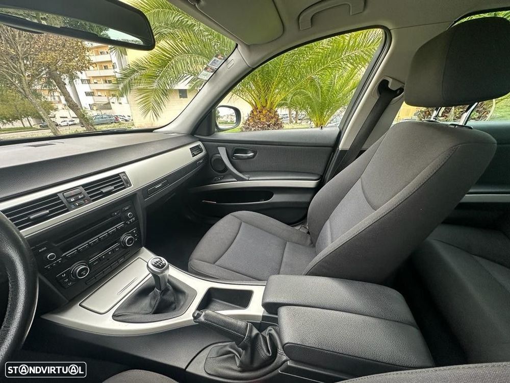 BMW 318 d Touring Line Sport - 10