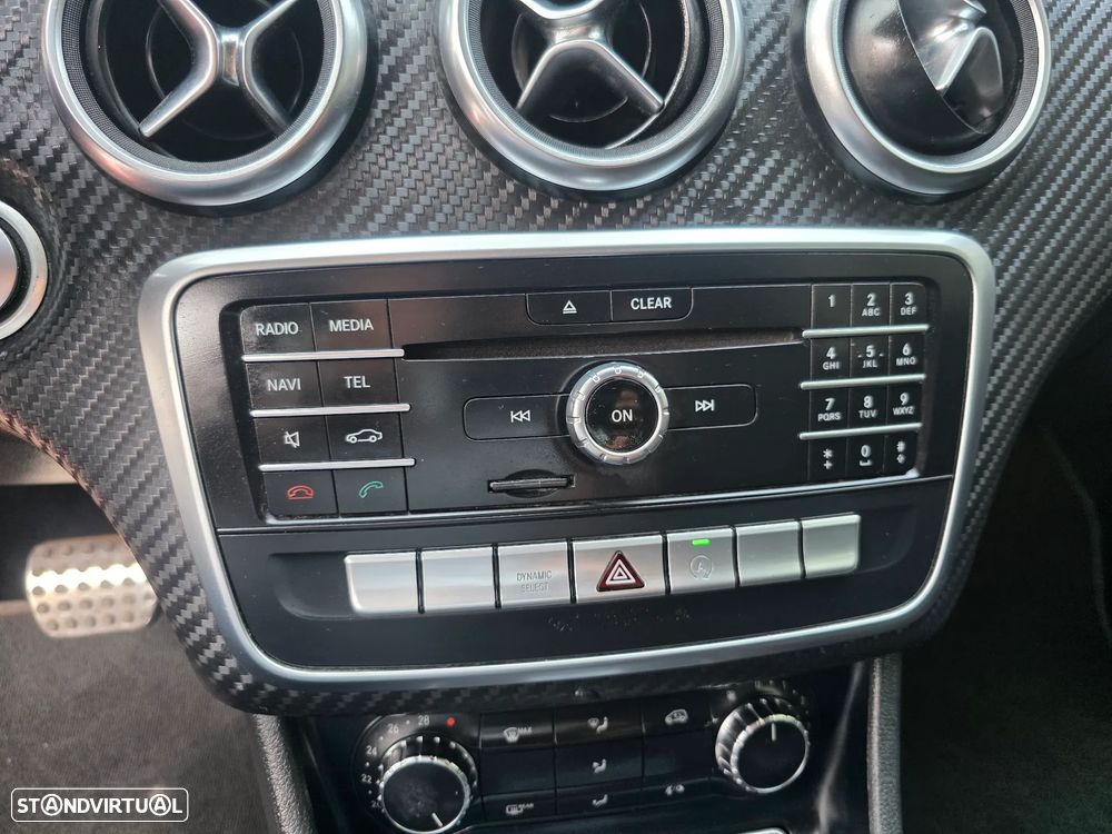 Mercedes-Benz A 180 d 7G-DCT AMG Line - 23