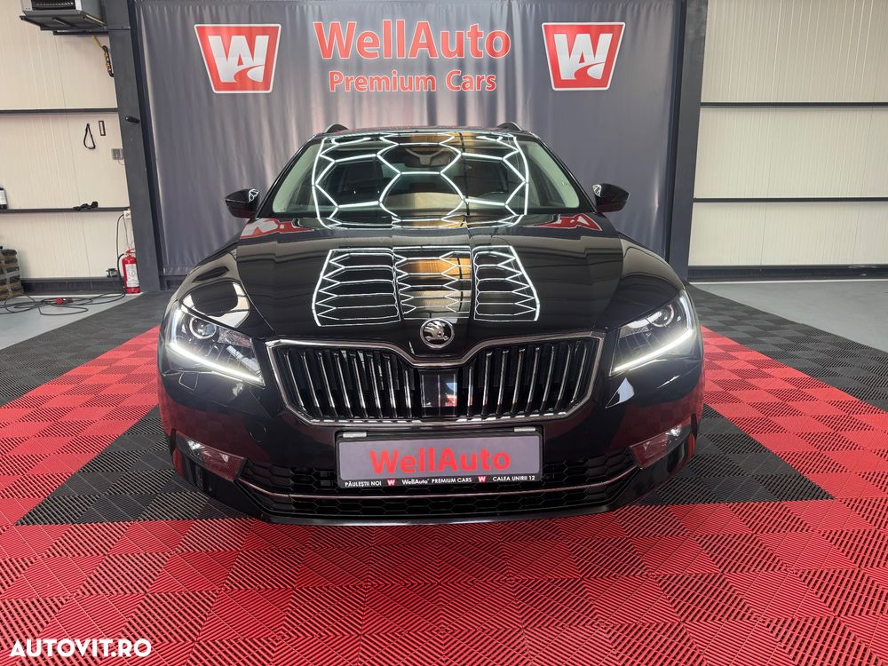 Skoda Superb Combi 2.0 TDI DSG Style - 1