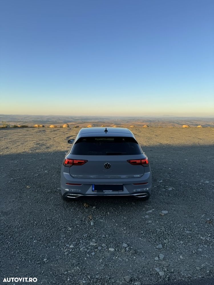 VOLKSWAGEN Golf 2022 — imagine 7