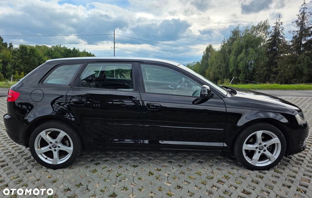 Audi A3 Sportback 1.6 TDI DPF Ambition - 19