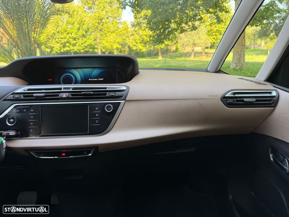 Citroën C4 Grand Picasso 1.6 e-HDi Collection ETG6 J17 - 24