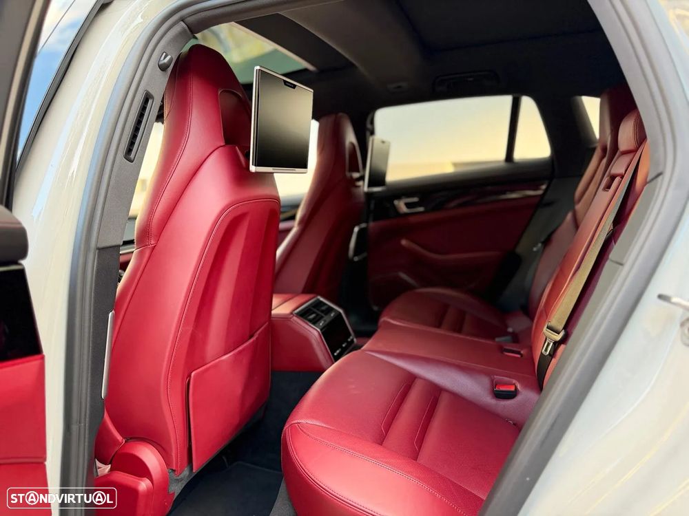 Porsche Panamera Sport Turismo 4 E-Hybrid Platinum Edition - 27
