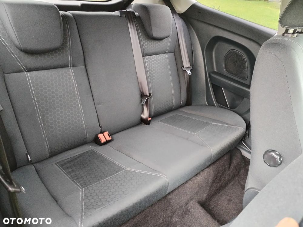 Ford Fiesta - 17