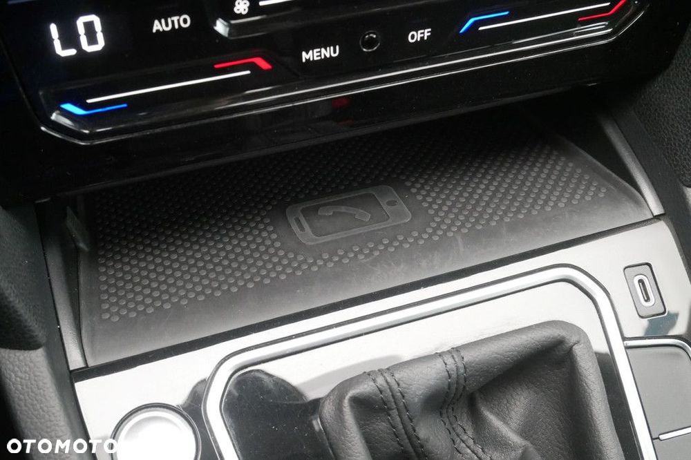 Volkswagen Passat Variant 2.0 TSI Business DSG - 21
