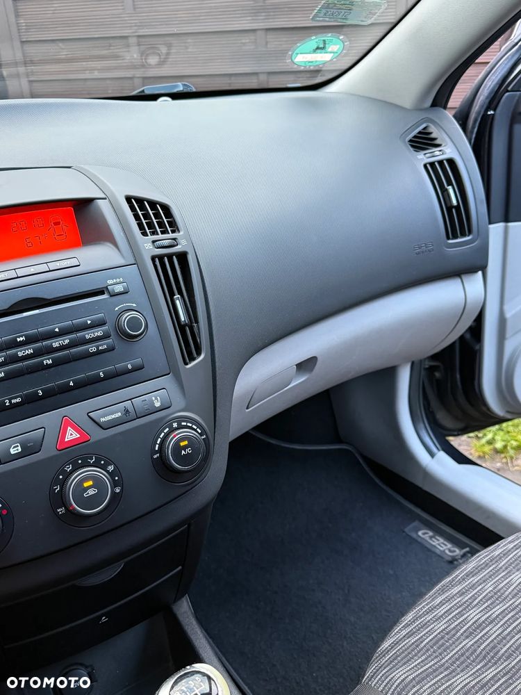 Kia Ceed 1.4 Comfort - 19