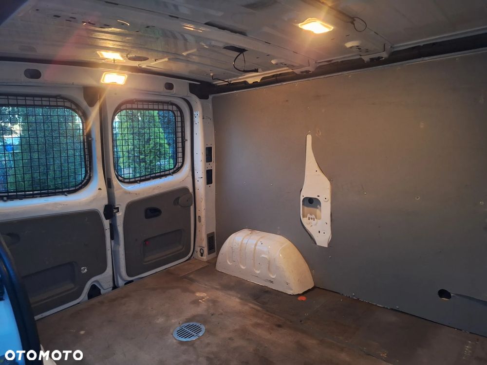 Renault Trafic - 6